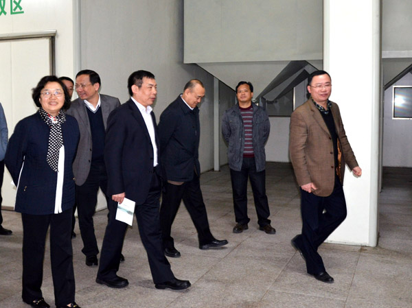 总社理事会副主任戴公兴等观察团体在安吉投资企业